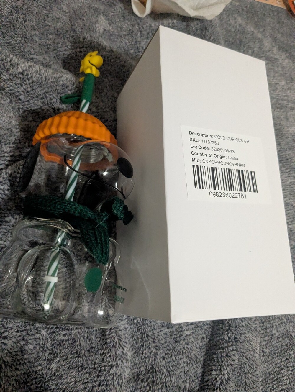 Starbucks Snoopy Glass Cup+ Pins